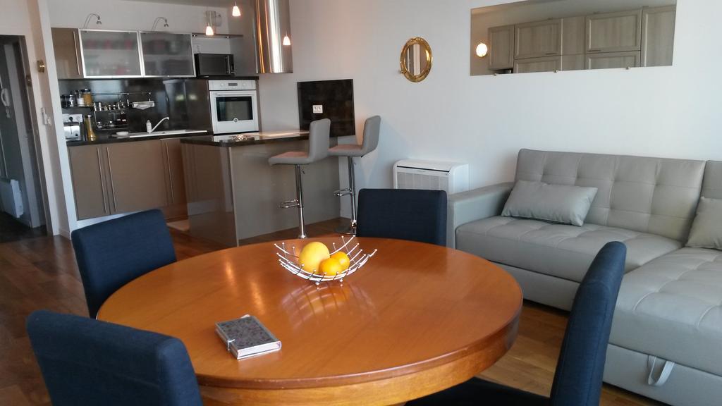 Les Huniers Apartment